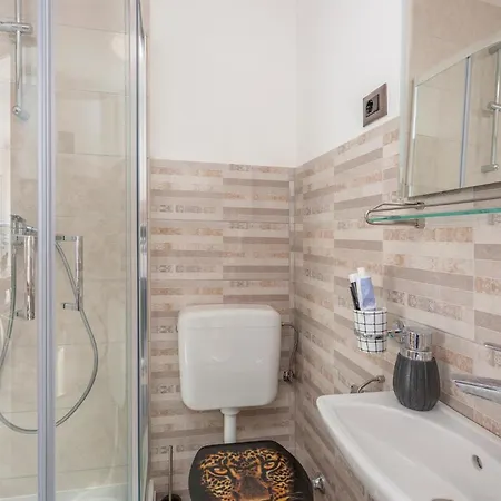 בית נופש 5 Bedroom Cozy In יאדראנובו