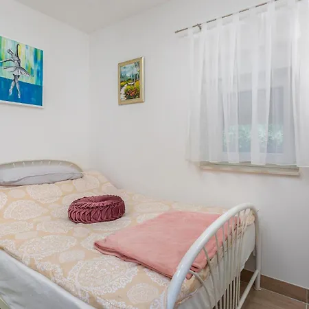 5 Bedroom Cozy In