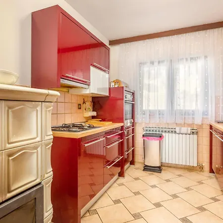 5 Bedroom Cozy In * Jadranovo