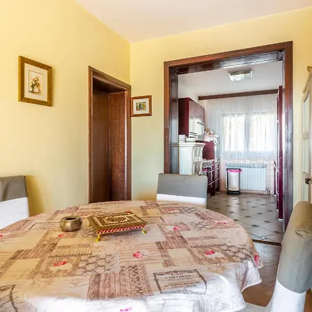 5 Bedroom Cozy In *