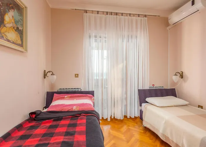 Pet Friendly In Feriehus Jadranovo